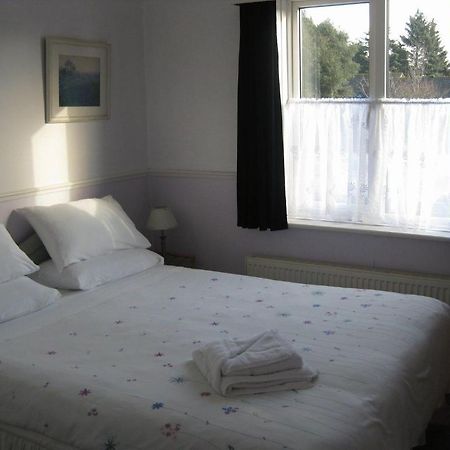 Arden Way Guesthouse สแตรทฟอร์ด อะพอน เอวอน ภายนอก รูปภาพ
